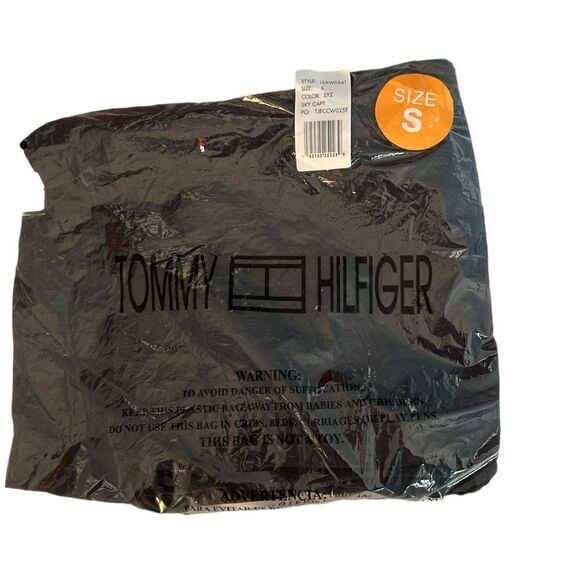 š Tommy HilfigerāWomenās Navy Rolled Cuff High Waisted Shorts sizeāS - Picture 2 of 8